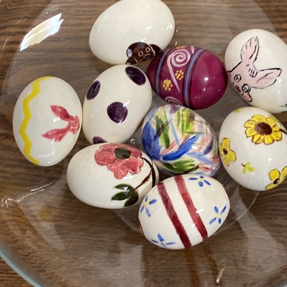 Hand Painted Ceramic Easter Eggs. set of 9 - Picture 3 of 3
